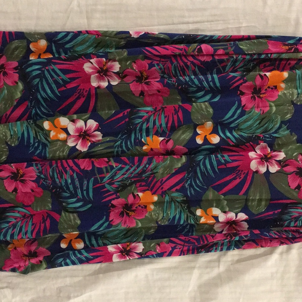 Sundress - Picture 3 of 5